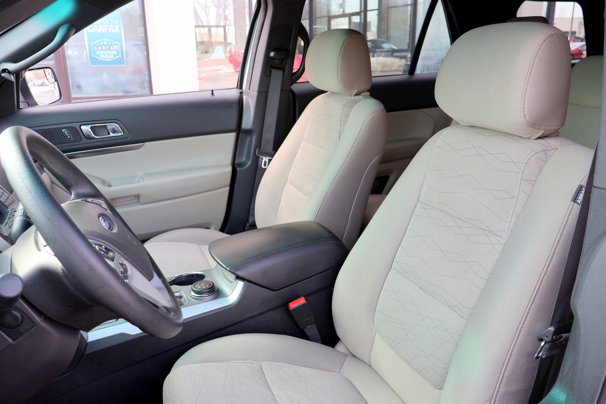 2015 Ford Explorer Base - Photo 10