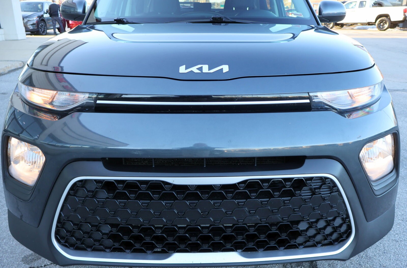 2022 Kia Soul LX photo 2