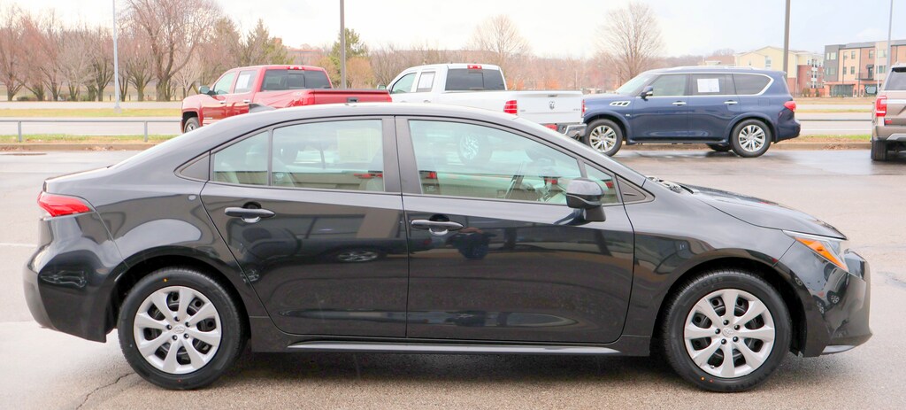Used 2022 Toyota Corolla LE Sedan