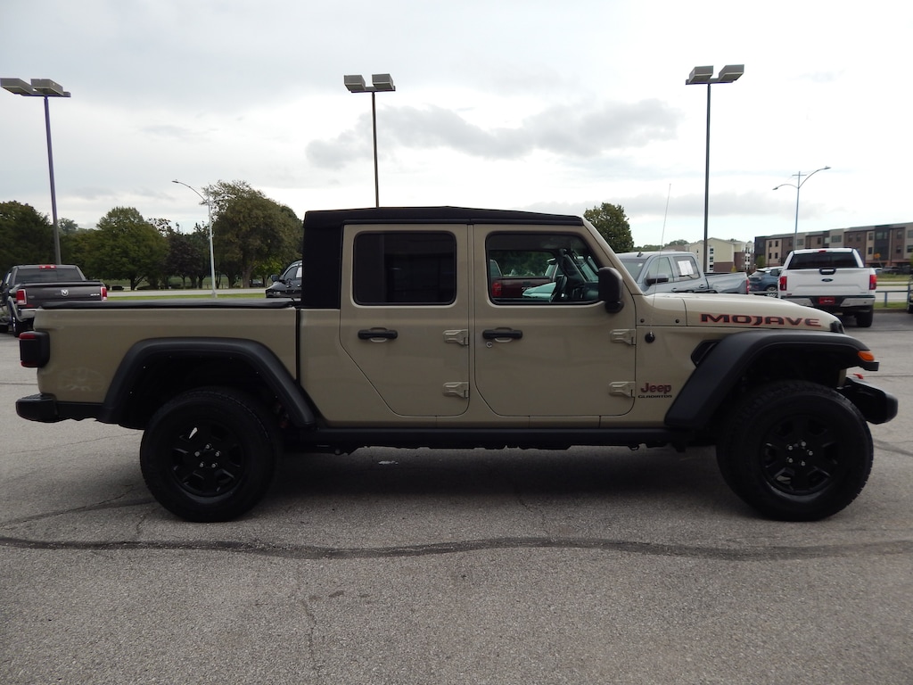 Used 2022 Jeep Gladiator Mojave Truck Crew Cab