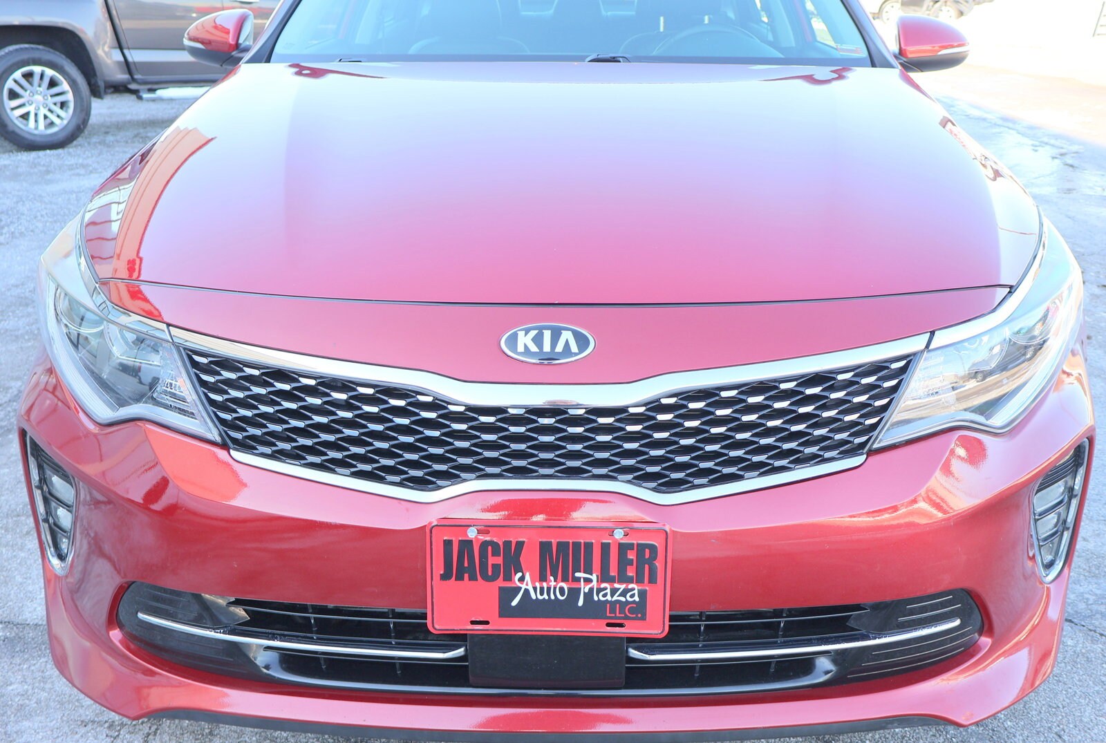 2018 Kia Optima S photo 2