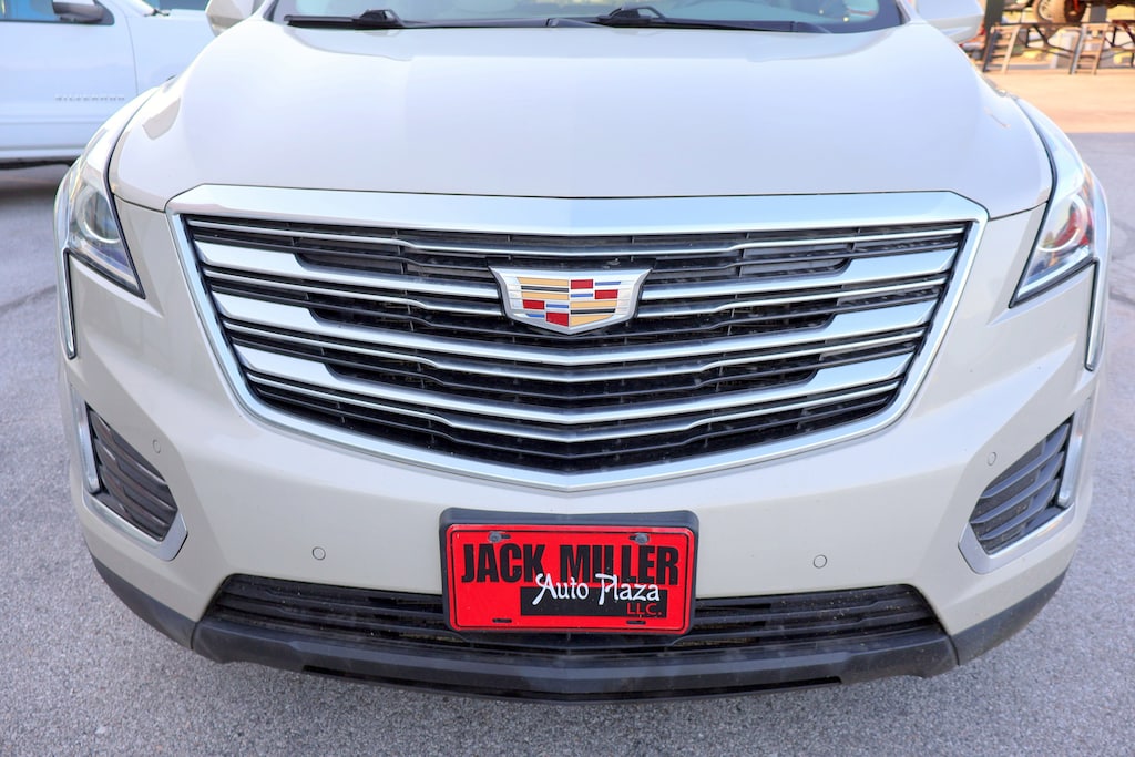 Used 2017 CADILLAC XT5 Luxury SUV