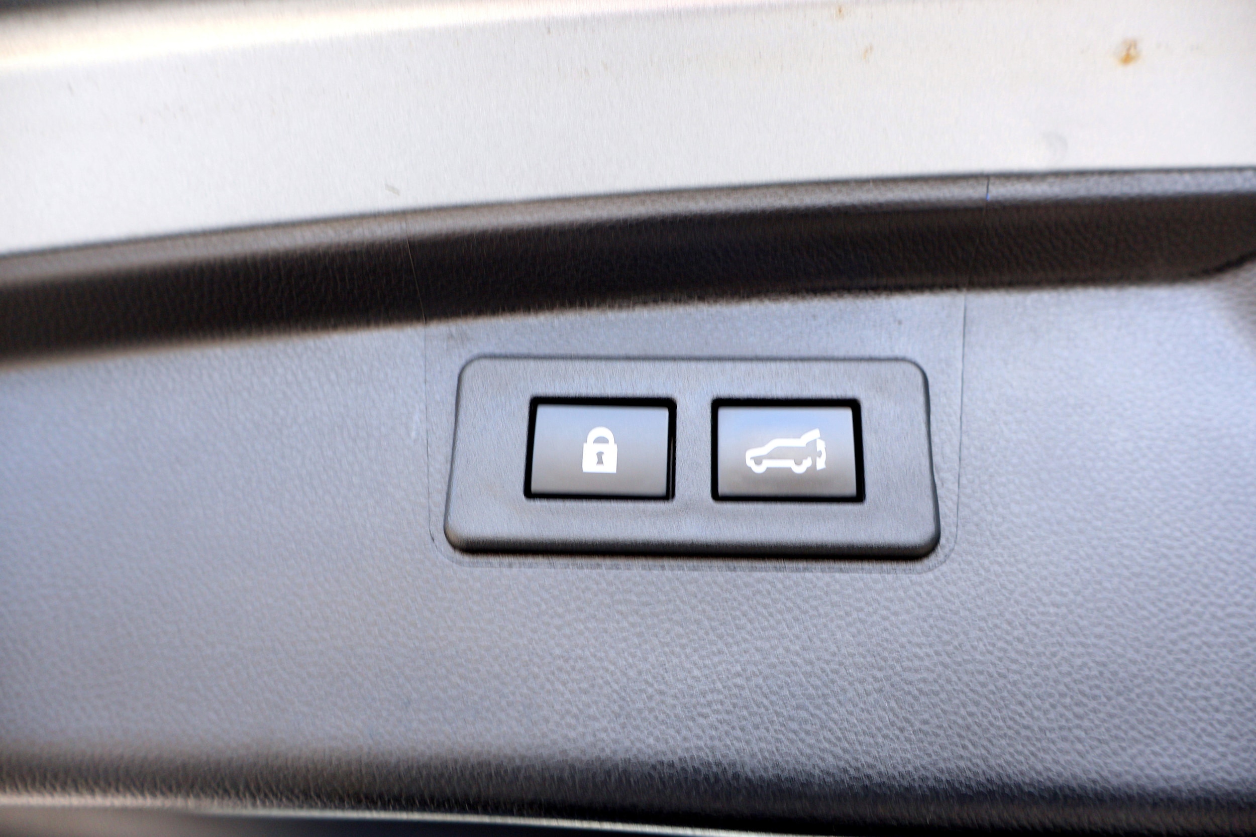 2022 Subaru Outback Limited - Photo 8