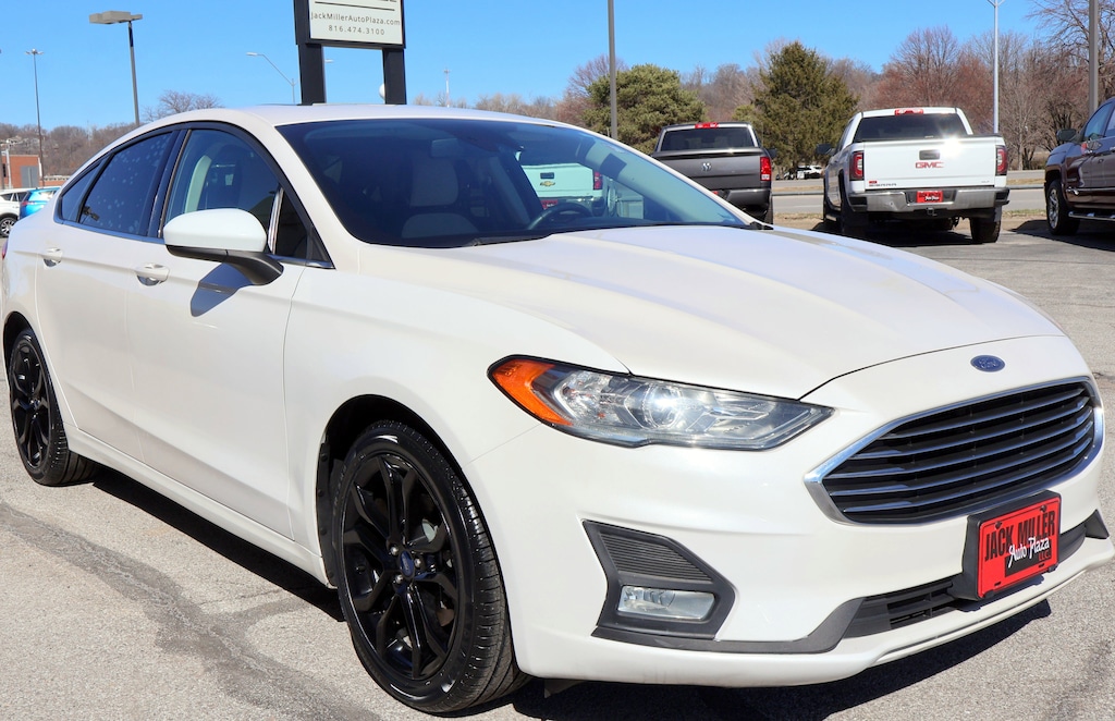 Used 2019 Ford Fusion SE Sedan