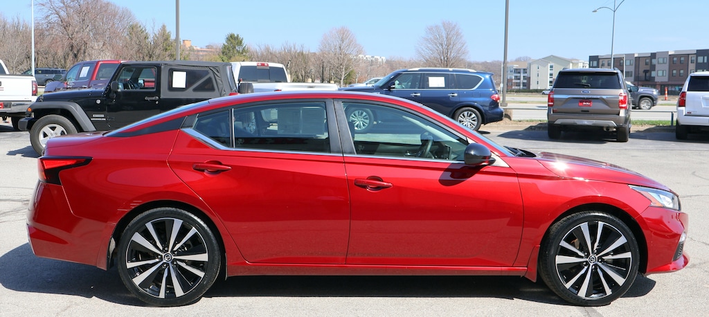 Used 2019 Nissan Altima 2.5 SR Sedan