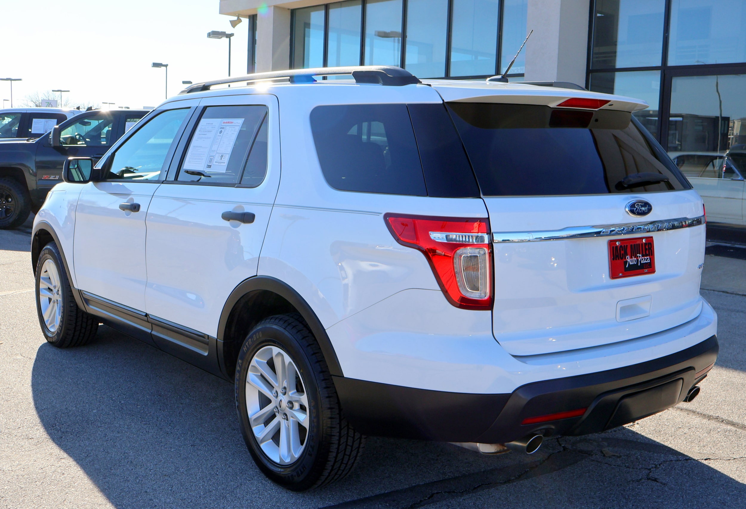 2015 Ford Explorer Base - Photo 9