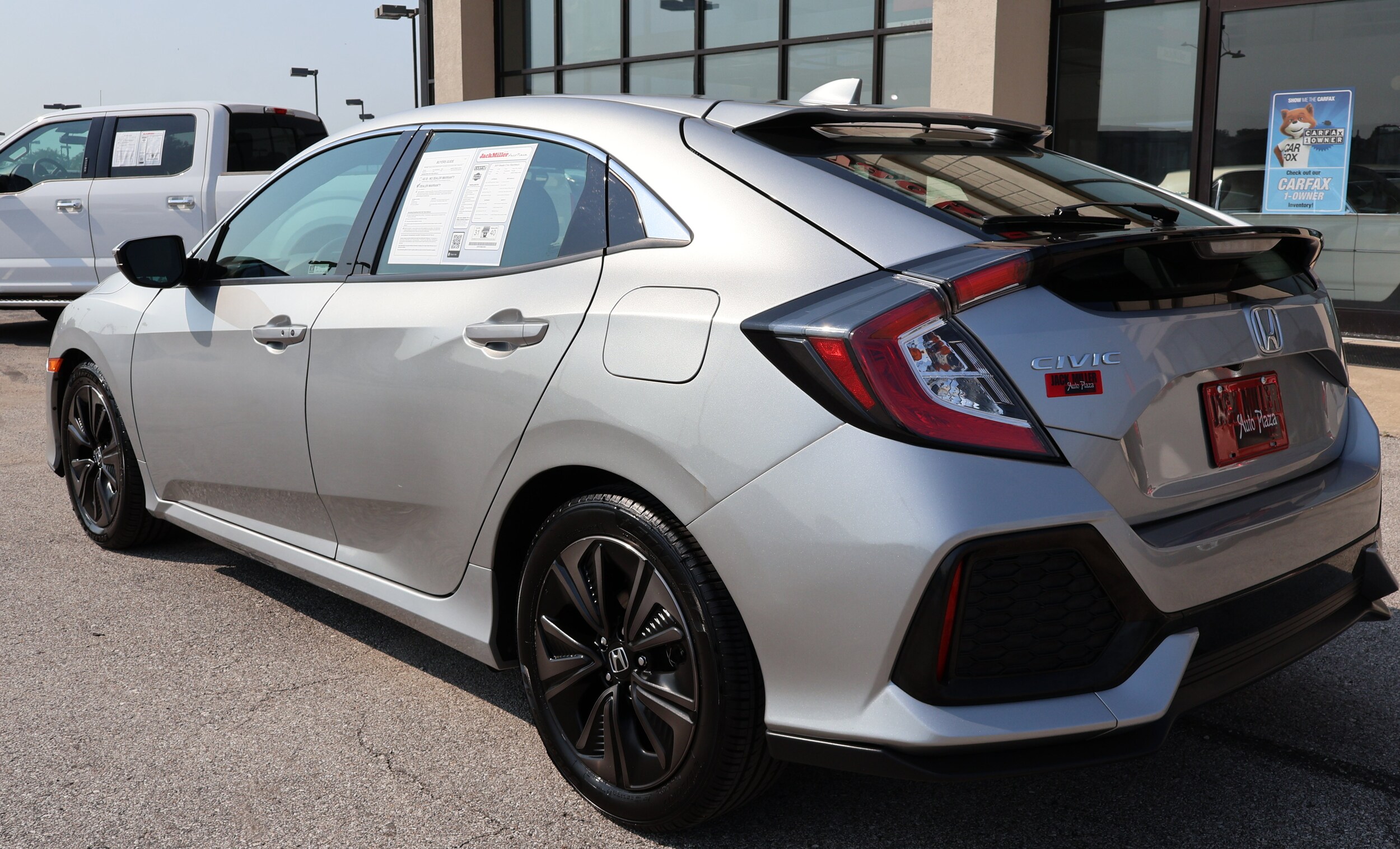 2019 Honda Civic Hatchback EX - Photo 8