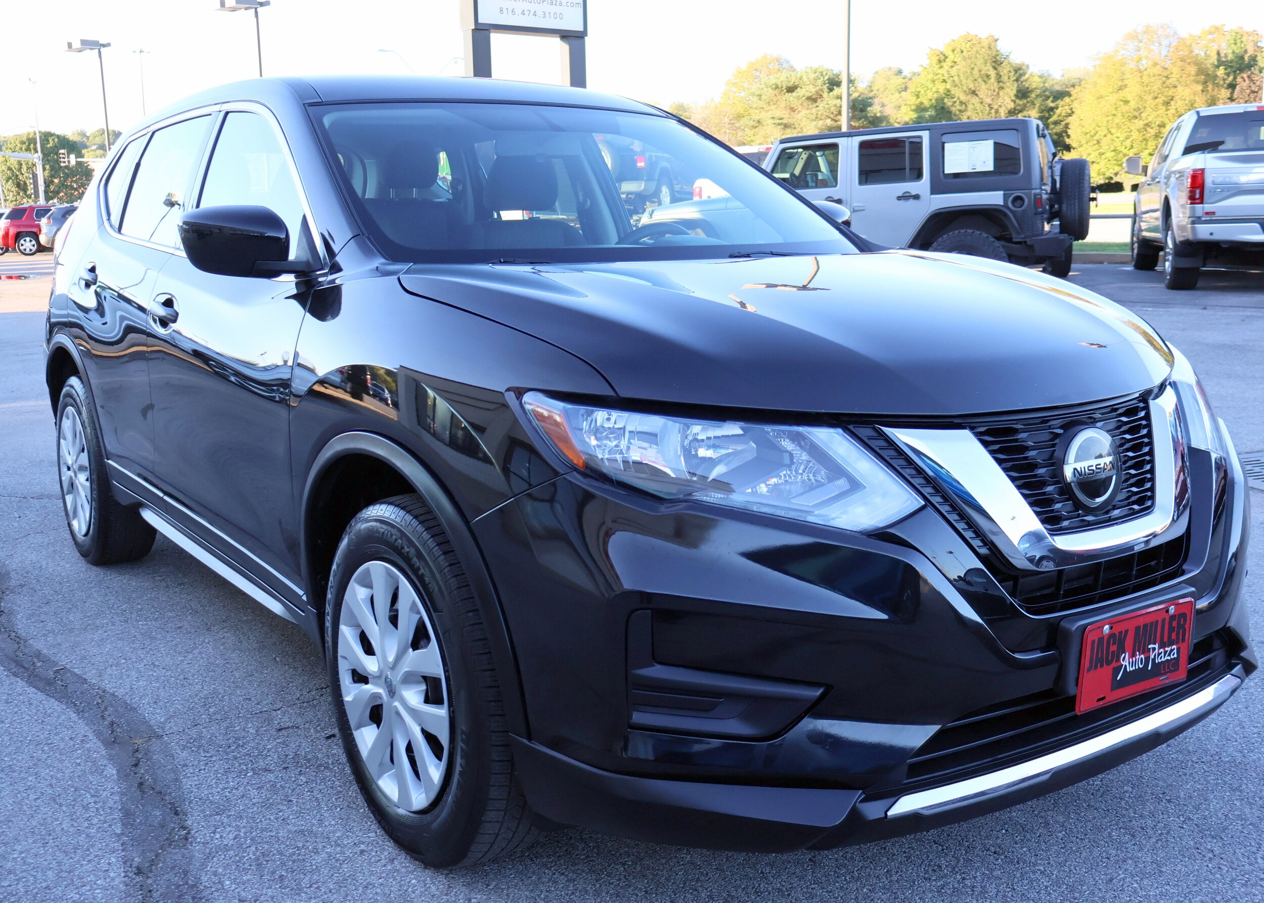 2018 Nissan Rogue S photo 3