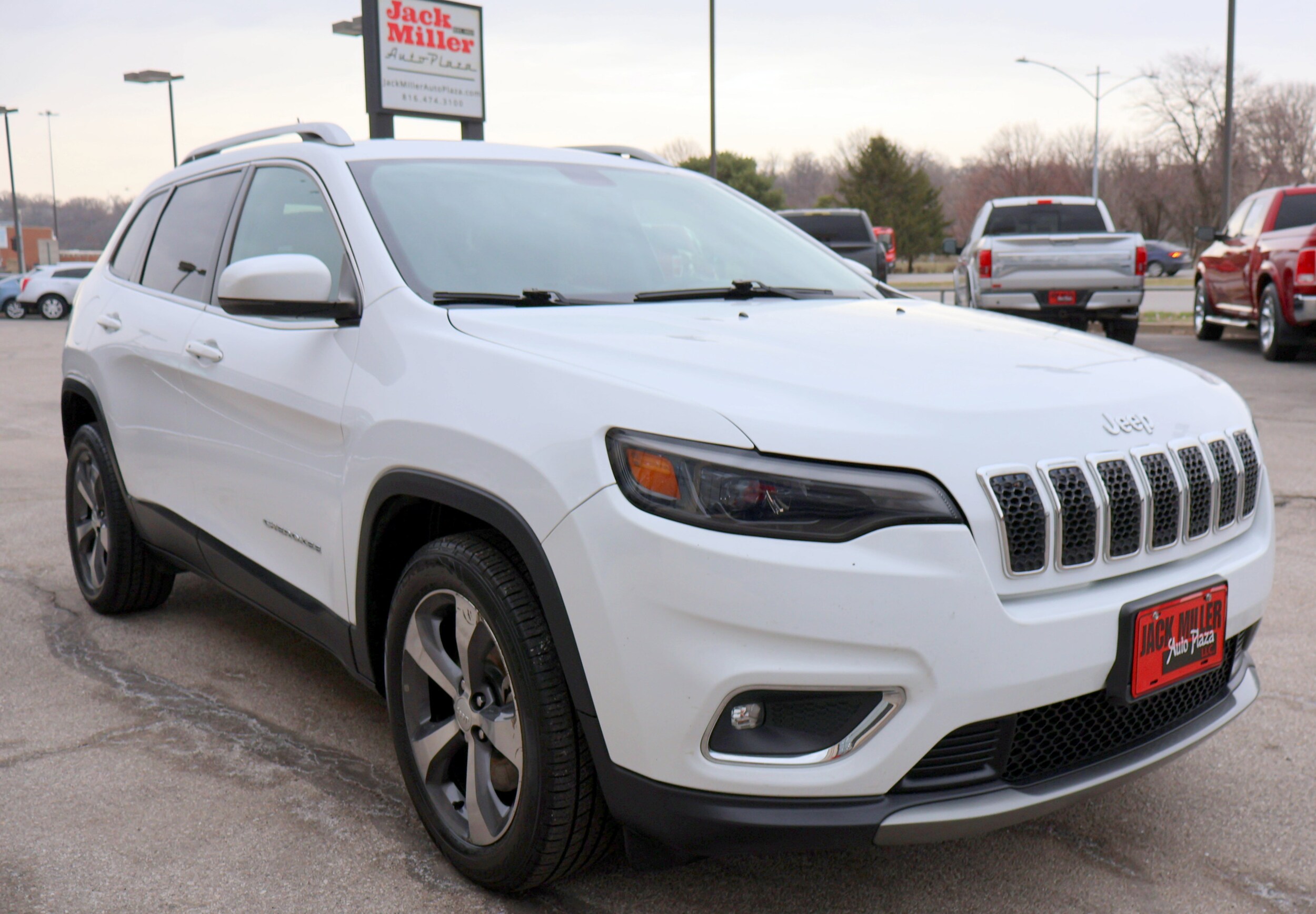 2019 Jeep Cherokee Limited photo 3