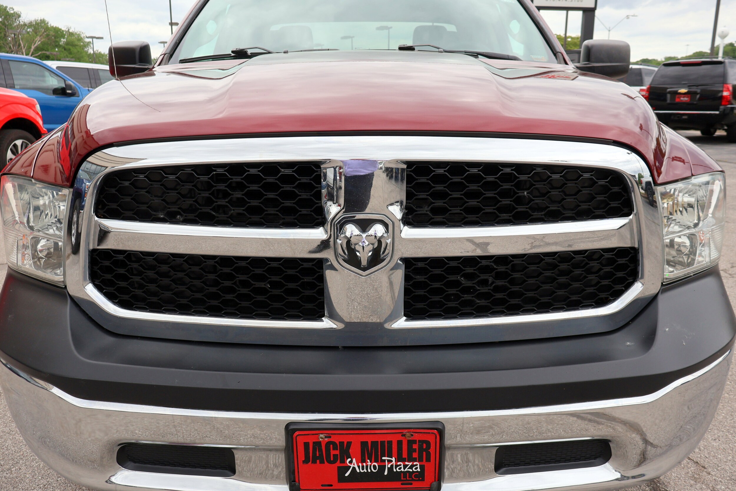 2017 Ram 1500 Tradesman photo 3