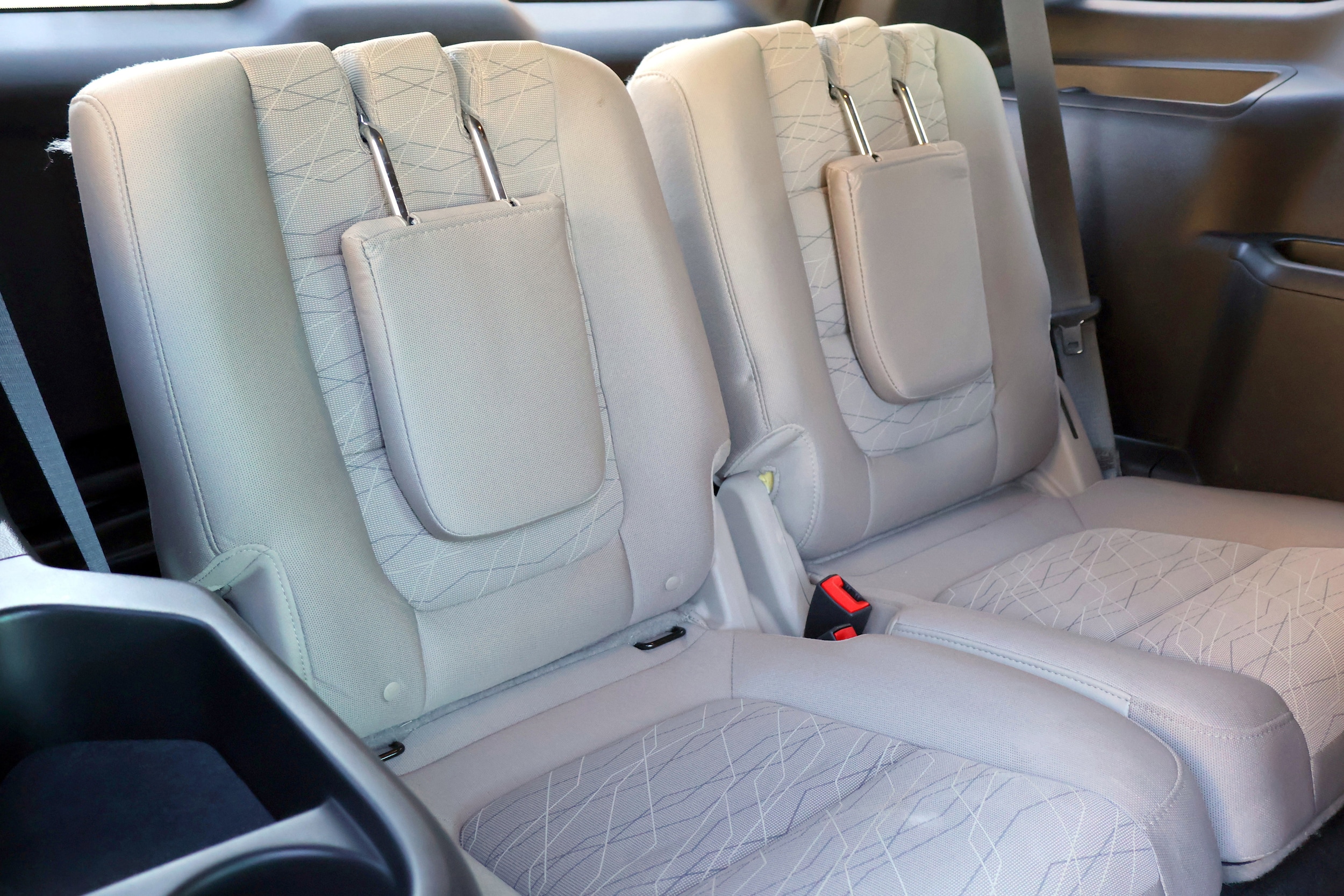 2015 Ford Explorer Base - Photo 25