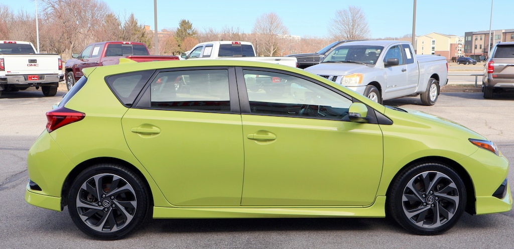 Used 2017 Toyota Corolla iM Base Hatchback