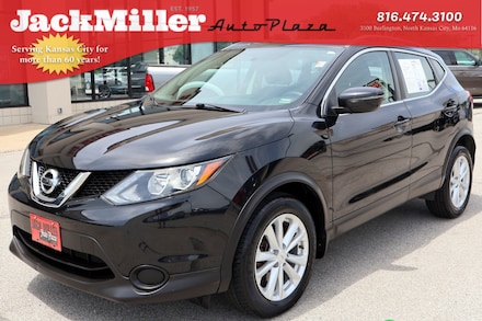 2017 Nissan Rogue Sport SV SUV