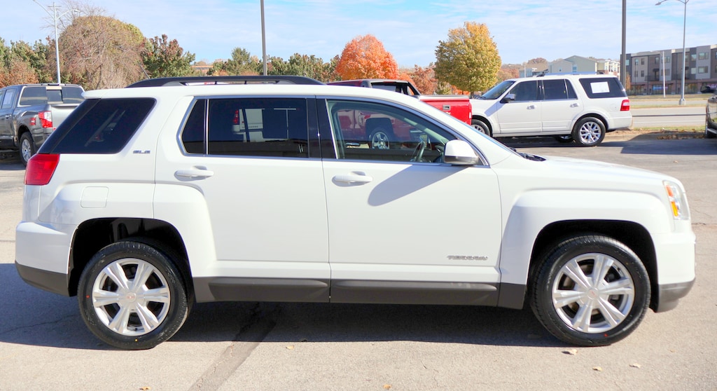 Used 2017 GMC Terrain SLE-2 SUV