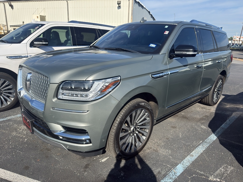 2019 Lincoln Navigator Reserve's photo