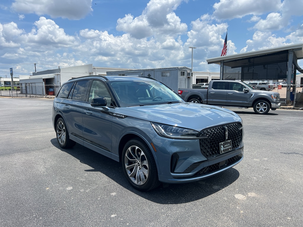 2026 Lincoln Aviator Premiere RWD's photo