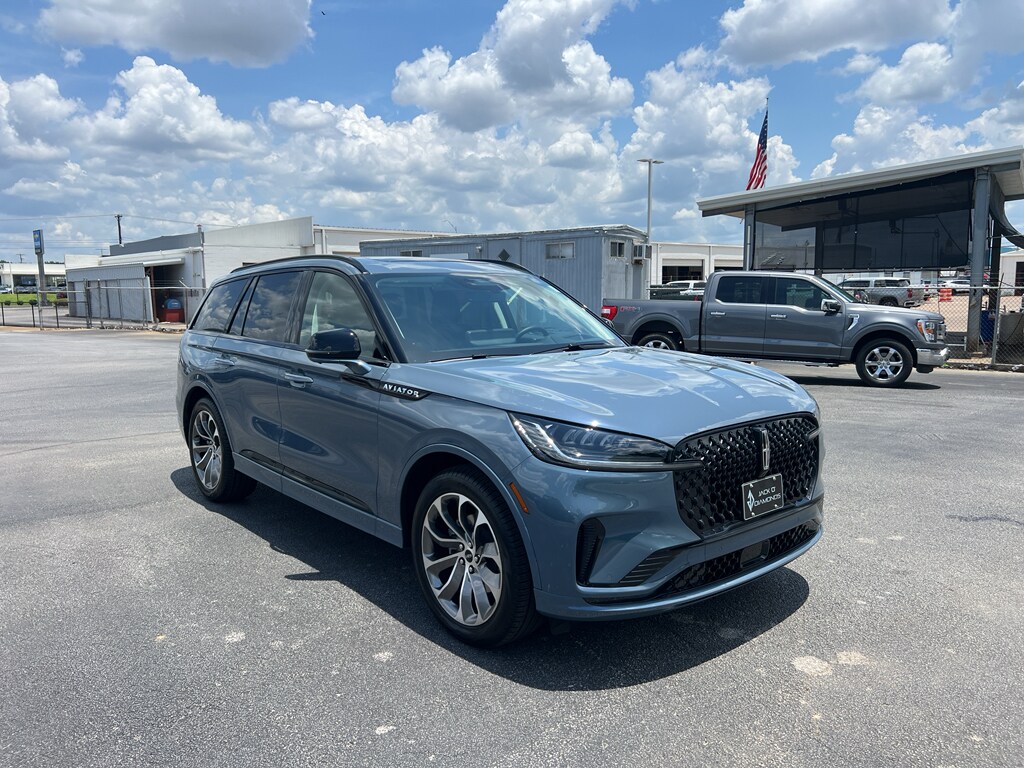 New 2026 Lincoln Aviator Premiere® SUV