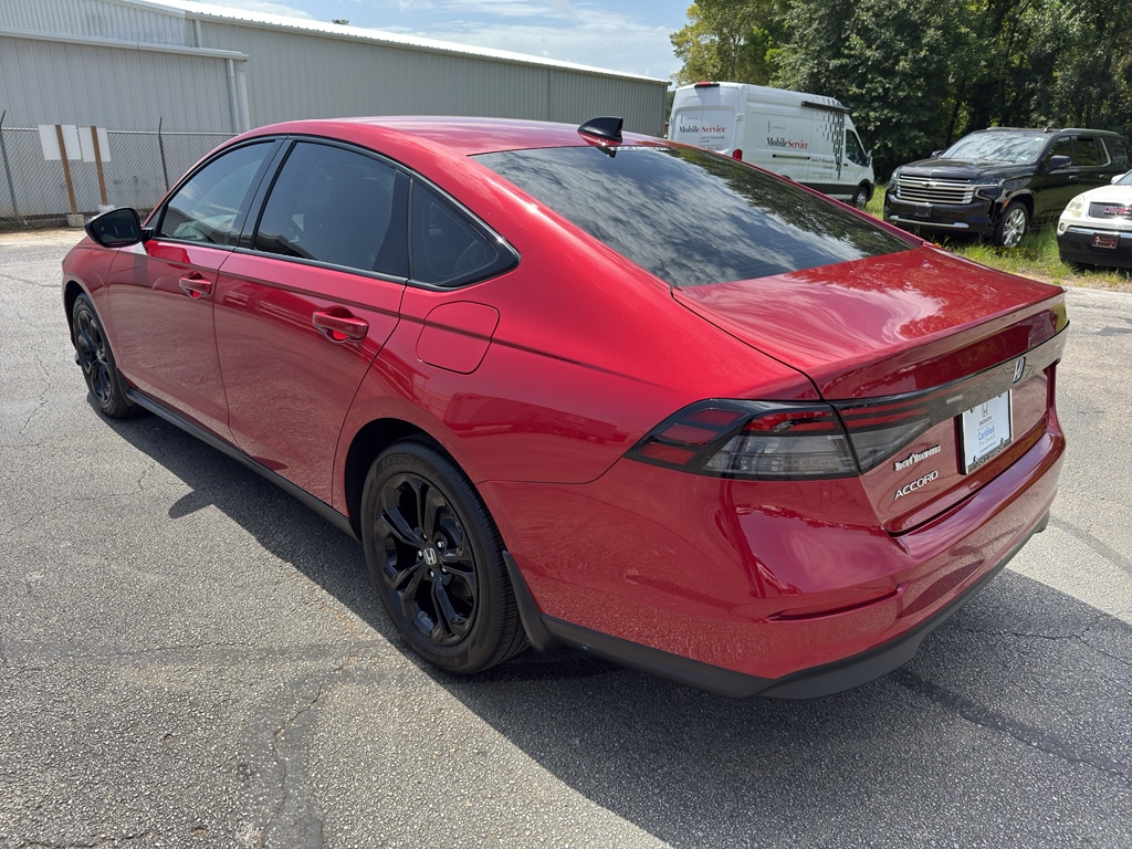 2025 Honda Accord SE - Photo 6