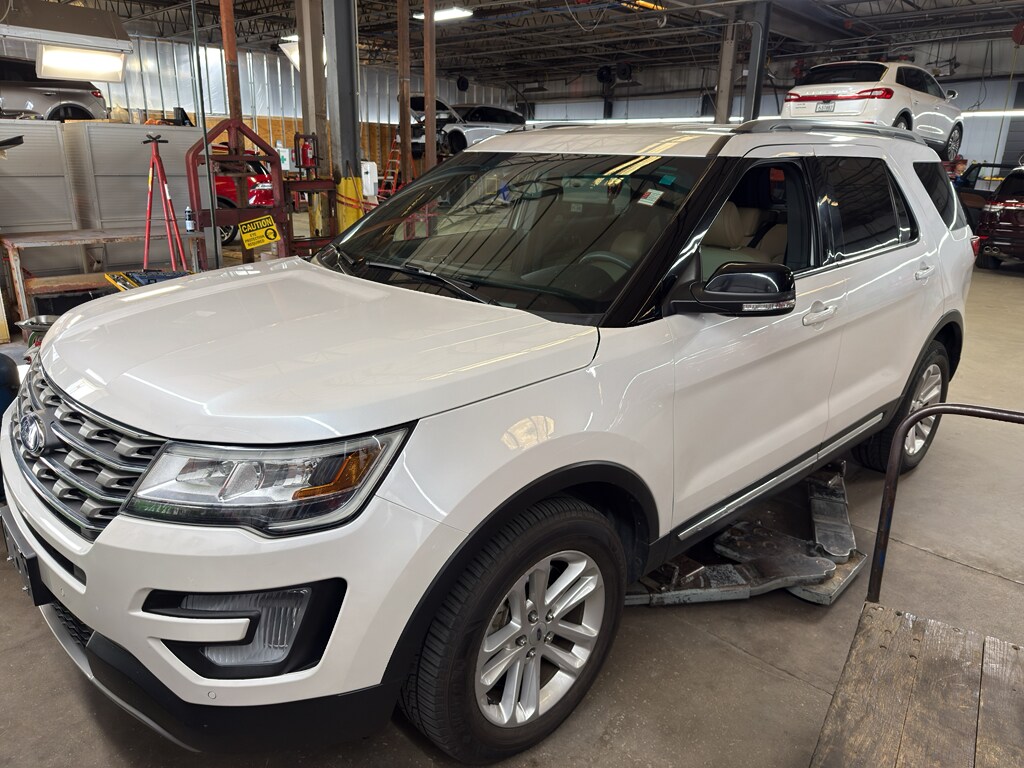 Used 2017 Ford Explorer XLT Sport Utility