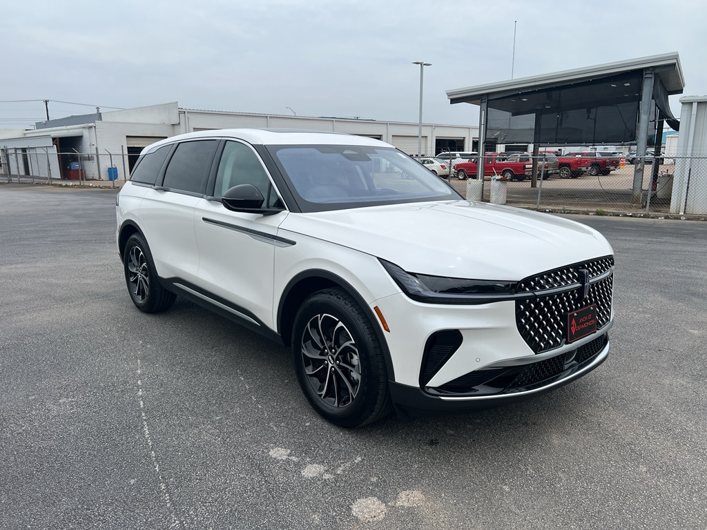 2026 Lincoln Nautilus Premiere AWD's photo