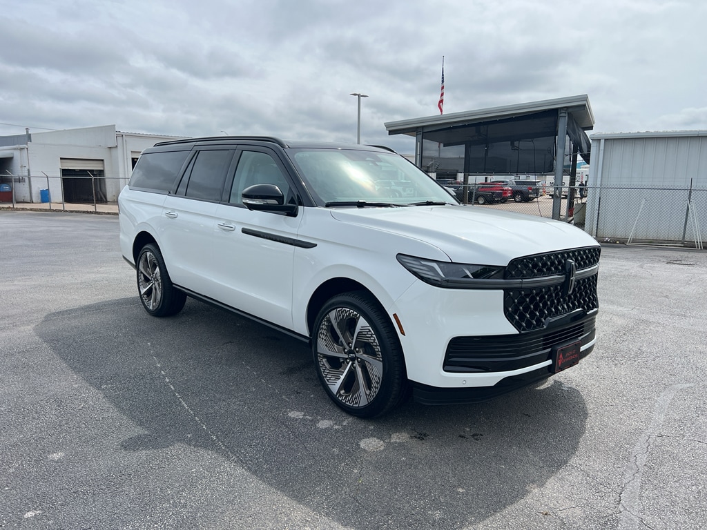 2026 Lincoln Navigator Black Label L 4WD's photo