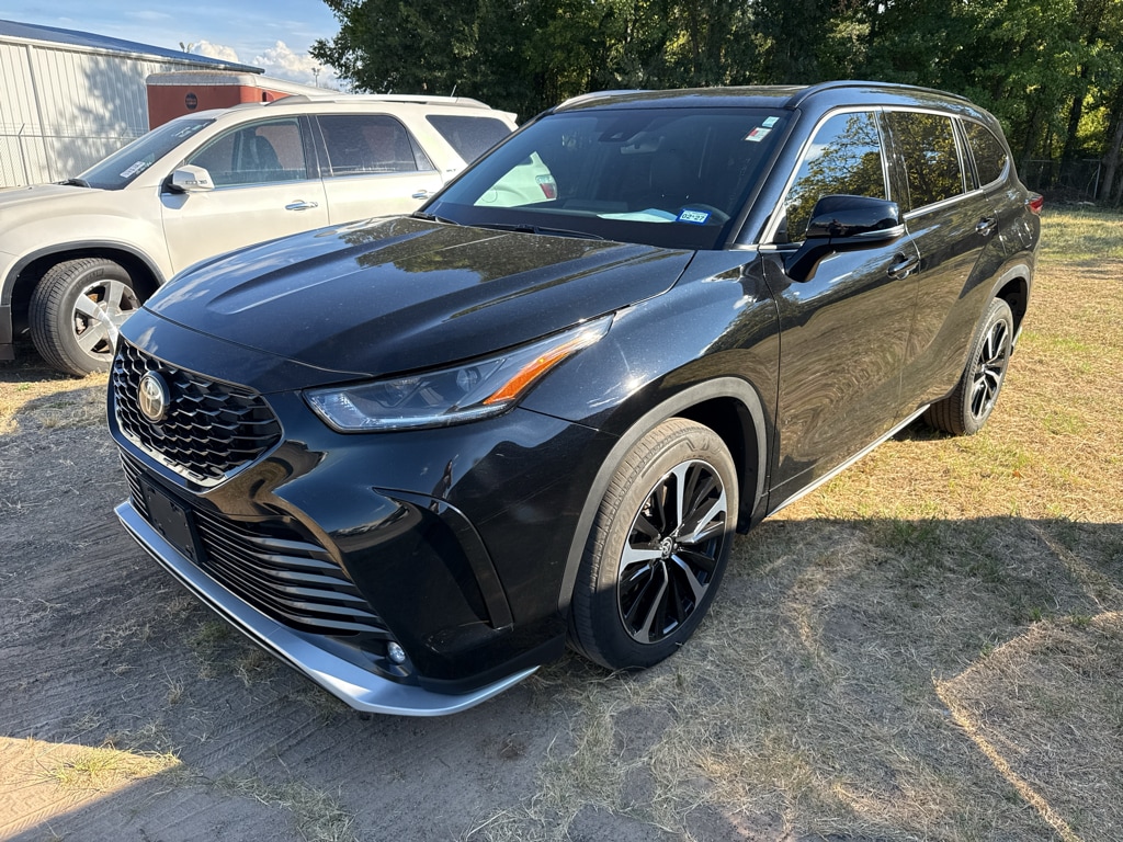 Used 2022 Toyota Highlander XSE Sport Utility