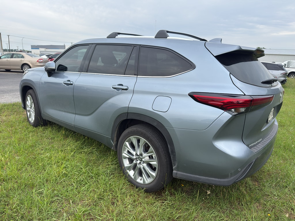 Used 2023 Toyota Highlander Limited Sport Utility