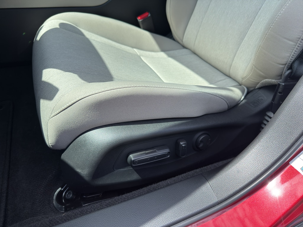 2025 Honda Accord SE - Photo 13