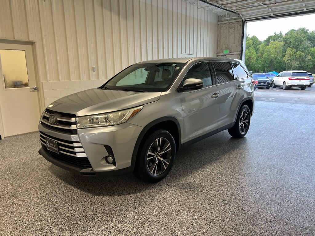 Used 2019 Toyota Highlander LE Plus Sport Utility
