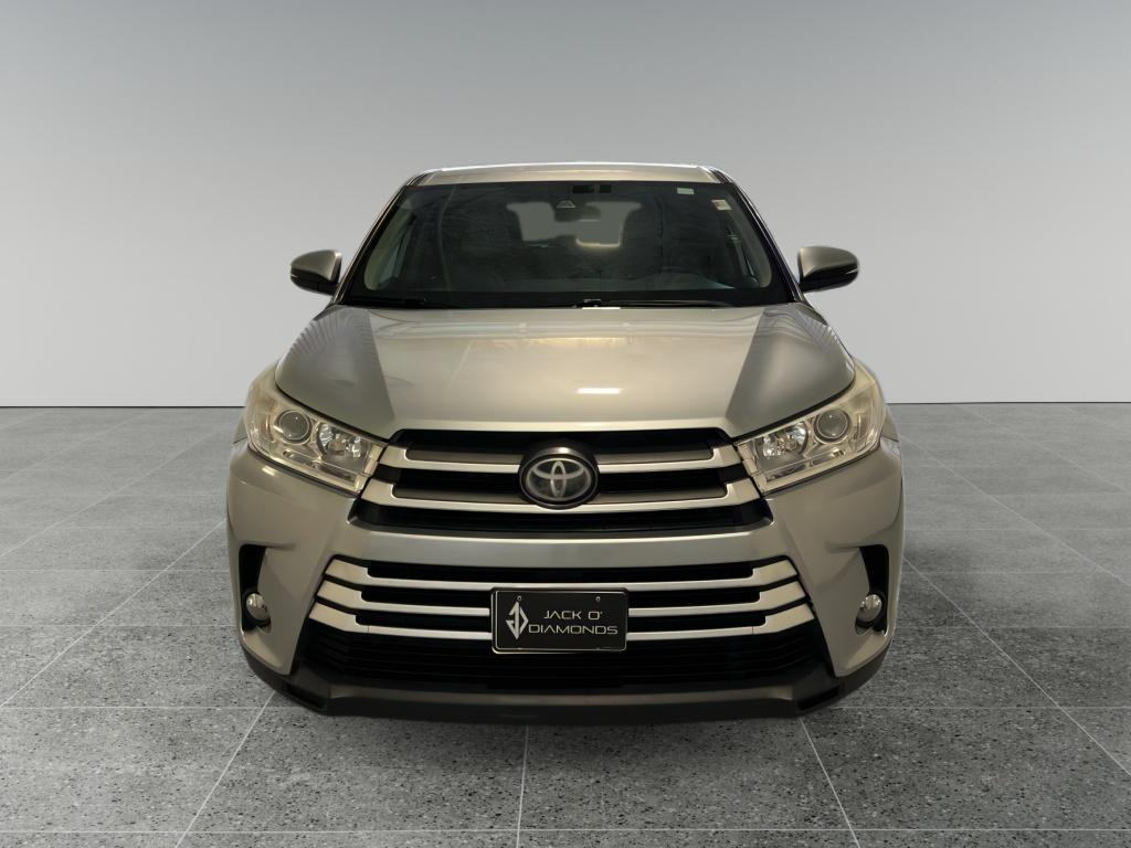Used 2019 Toyota Highlander LE Plus with VIN 5TDZZRFH4KS296896 for sale in Tyler, TX