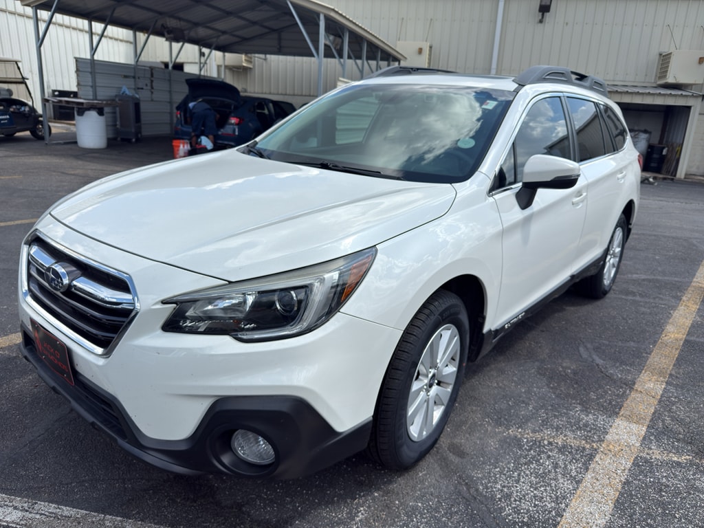 2019 Subaru Outback 2.5i Premium's photo