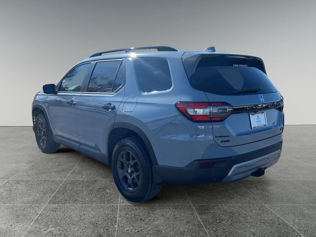 Certified 2025 Honda Pilot TrailSport Sport Utility