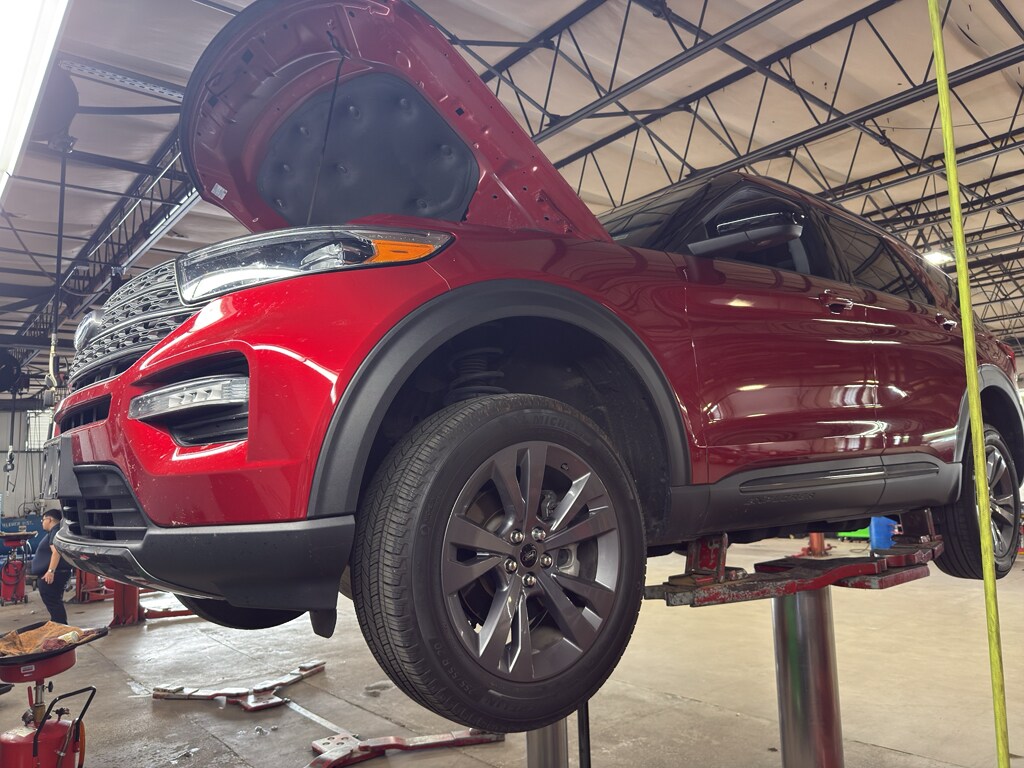 Used 2024 Ford Explorer XLT Sport Utility