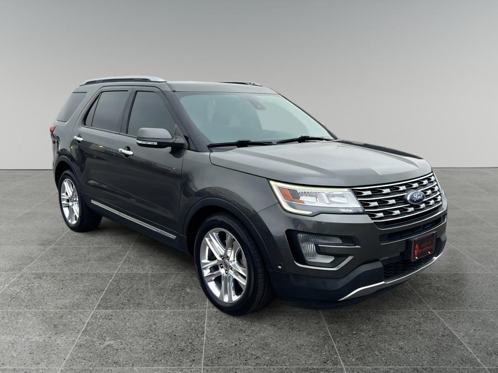 2017 Ford Explorer Limited FWD's photo