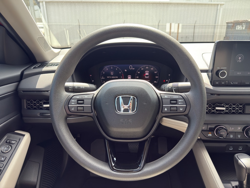 2025 Honda Accord SE - Photo 16