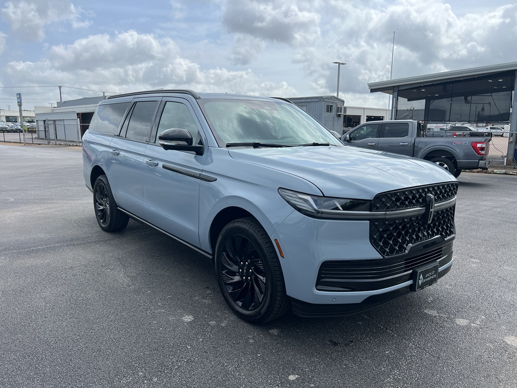 2027 Lincoln Navigator L