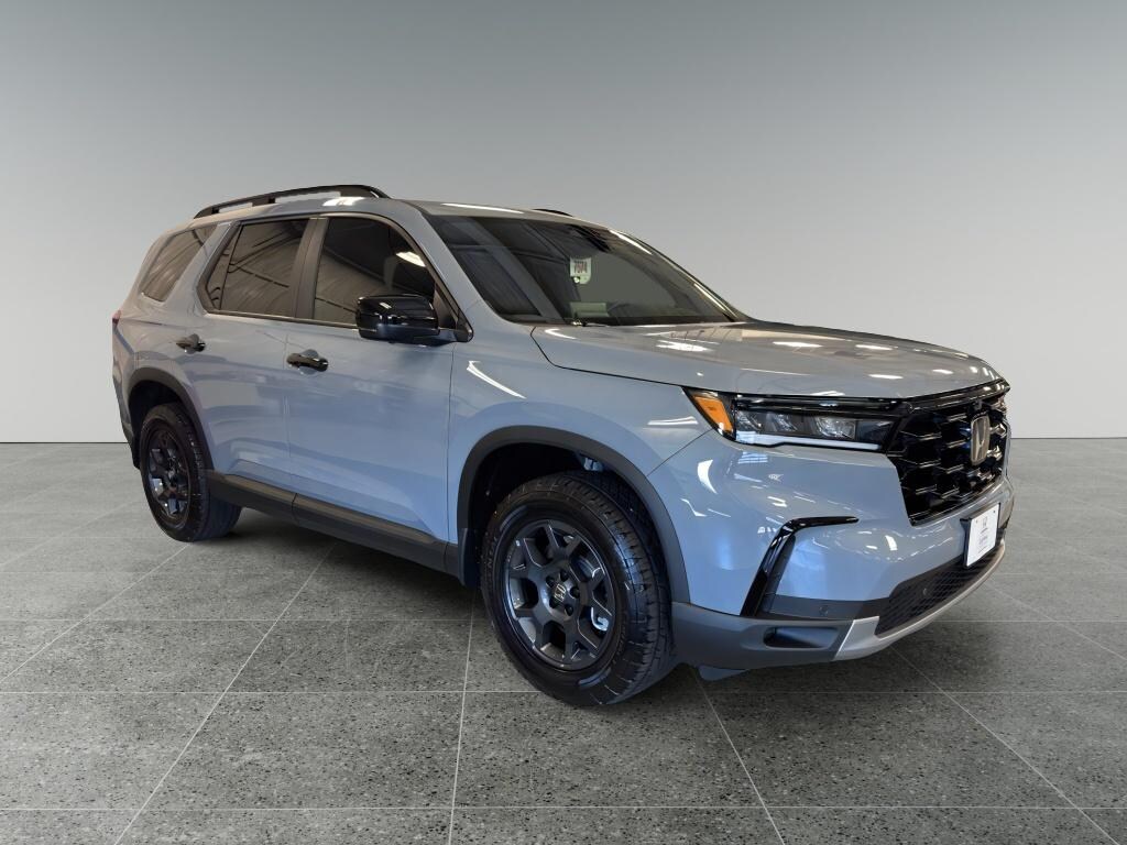 Certified 2025 Honda Pilot TrailSport Sport Utility