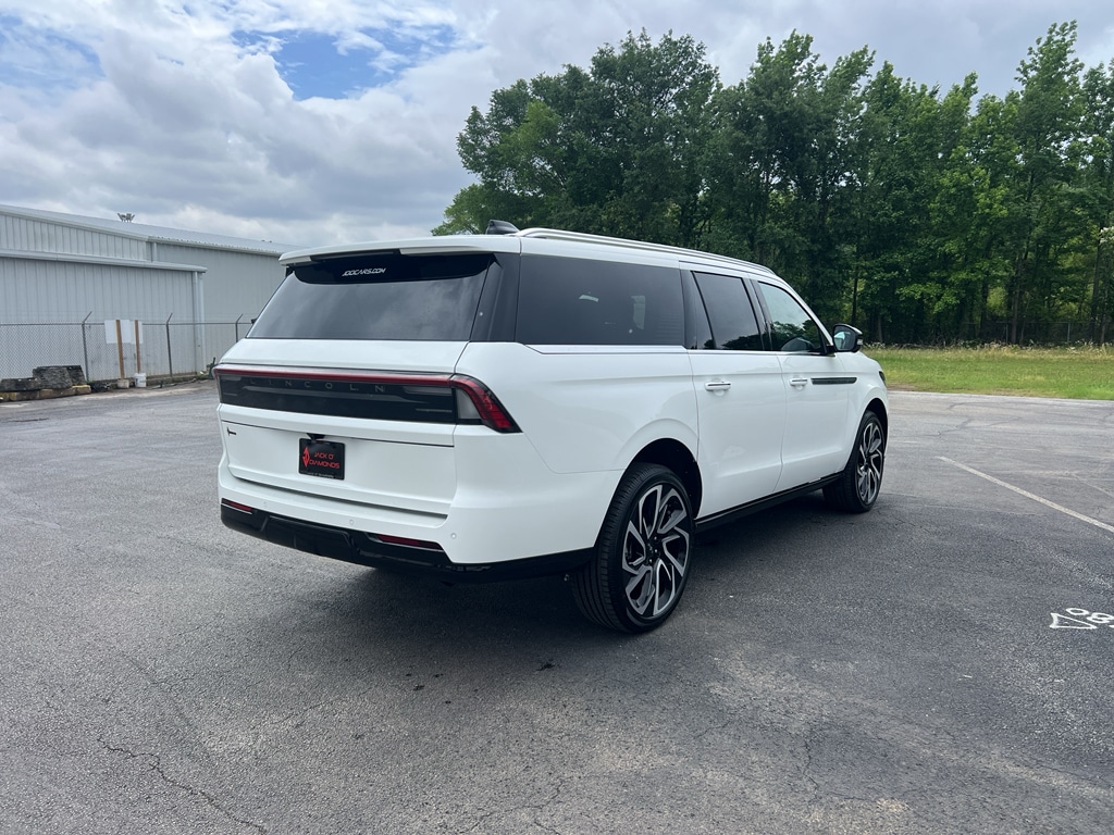 2026 Lincoln Navigator Reserve L - Photo 6
