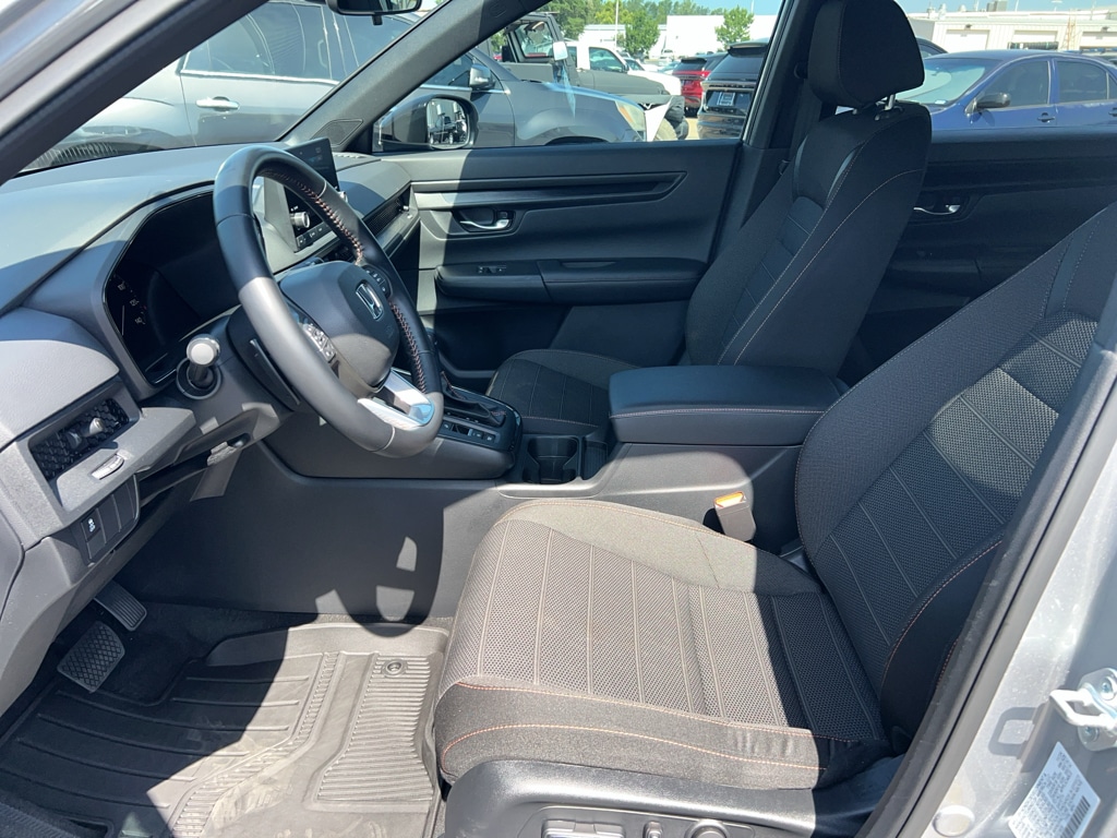 2025 Honda CR-V Sport - Photo 14