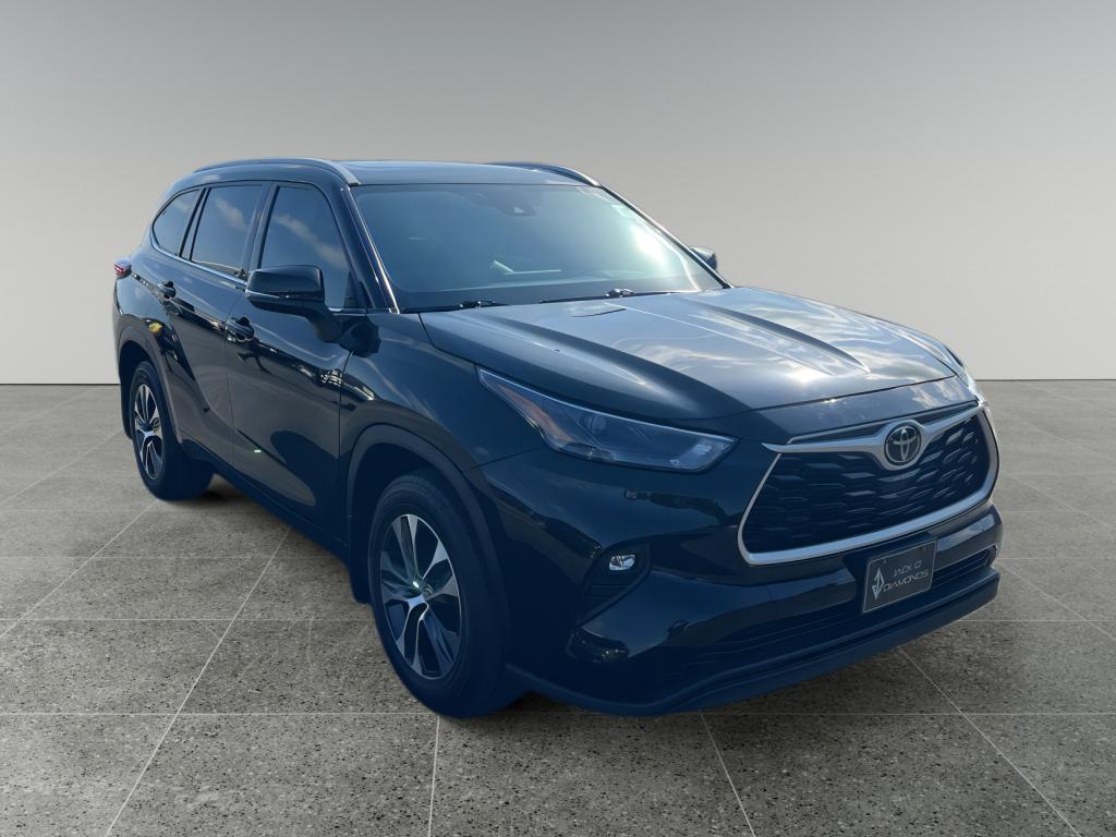 Used 2022 Toyota Highlander XLE