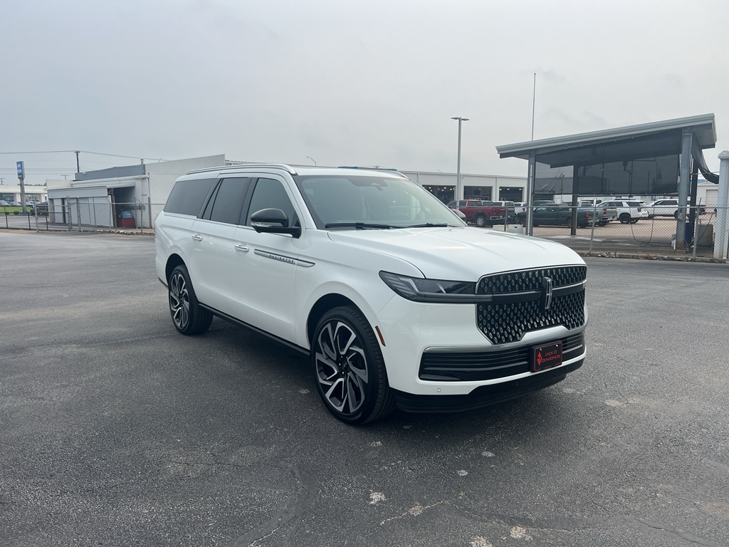2026 Lincoln Navigator L