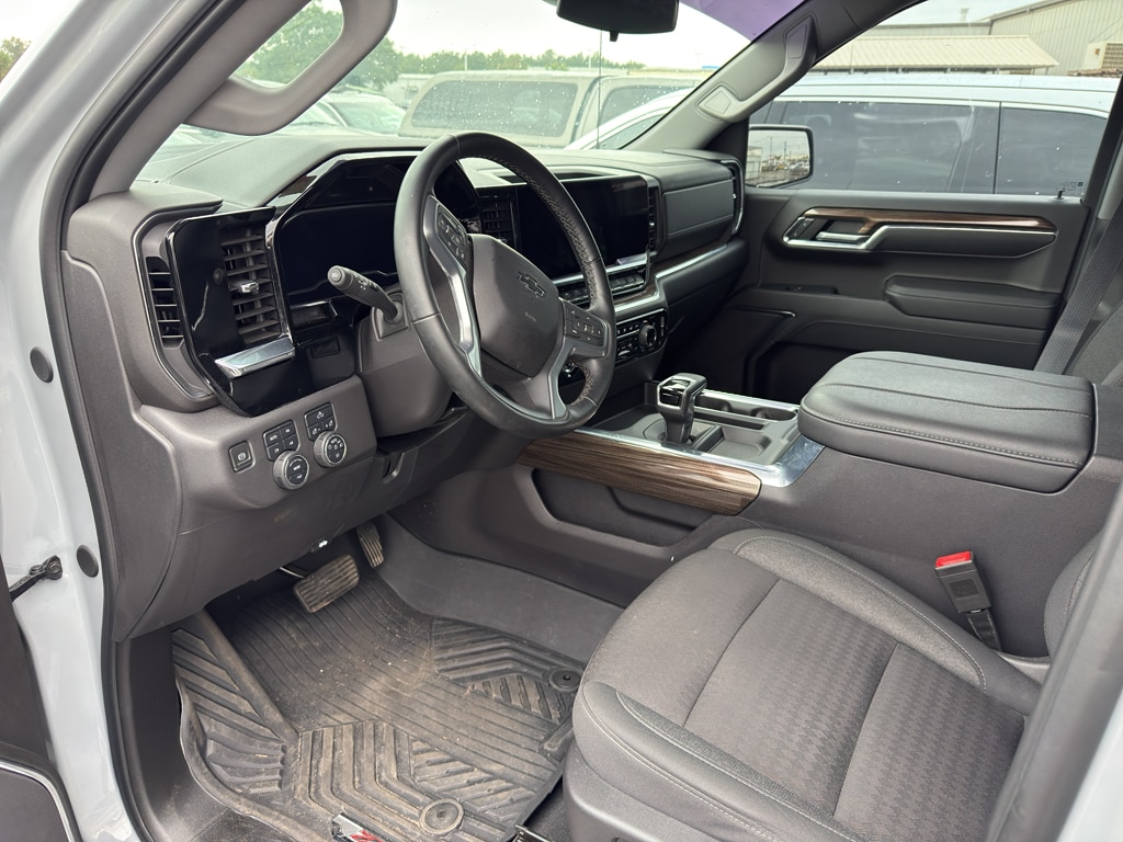 Used 2024 Chevrolet Silverado LT Trail Boss Crew Cab