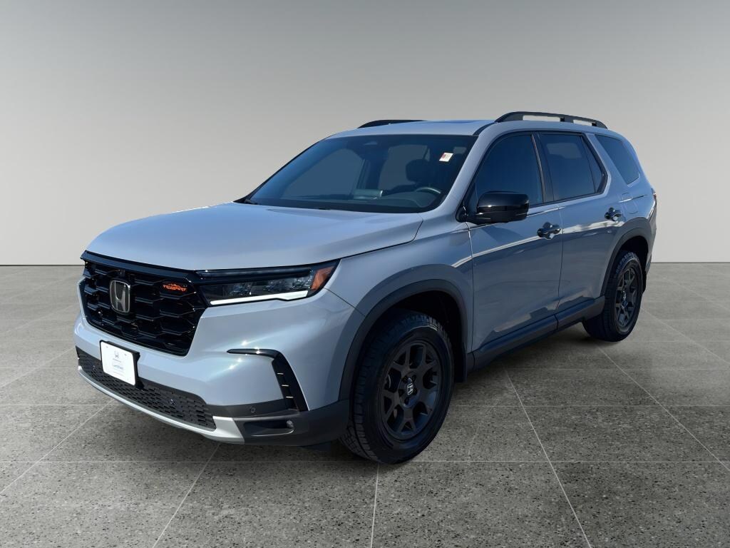 Certified 2025 Honda Pilot TrailSport Sport Utility