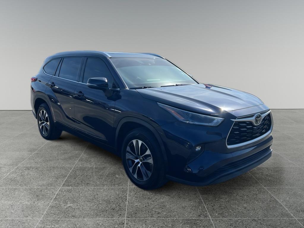 Used 2021 Toyota Highlander XLE