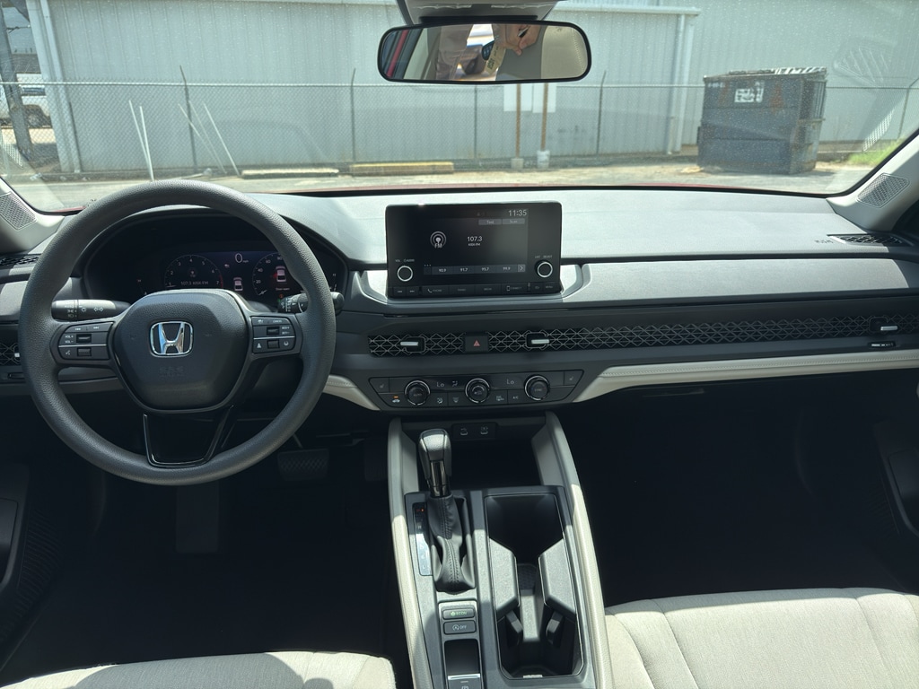 2025 Honda Accord SE - Photo 14