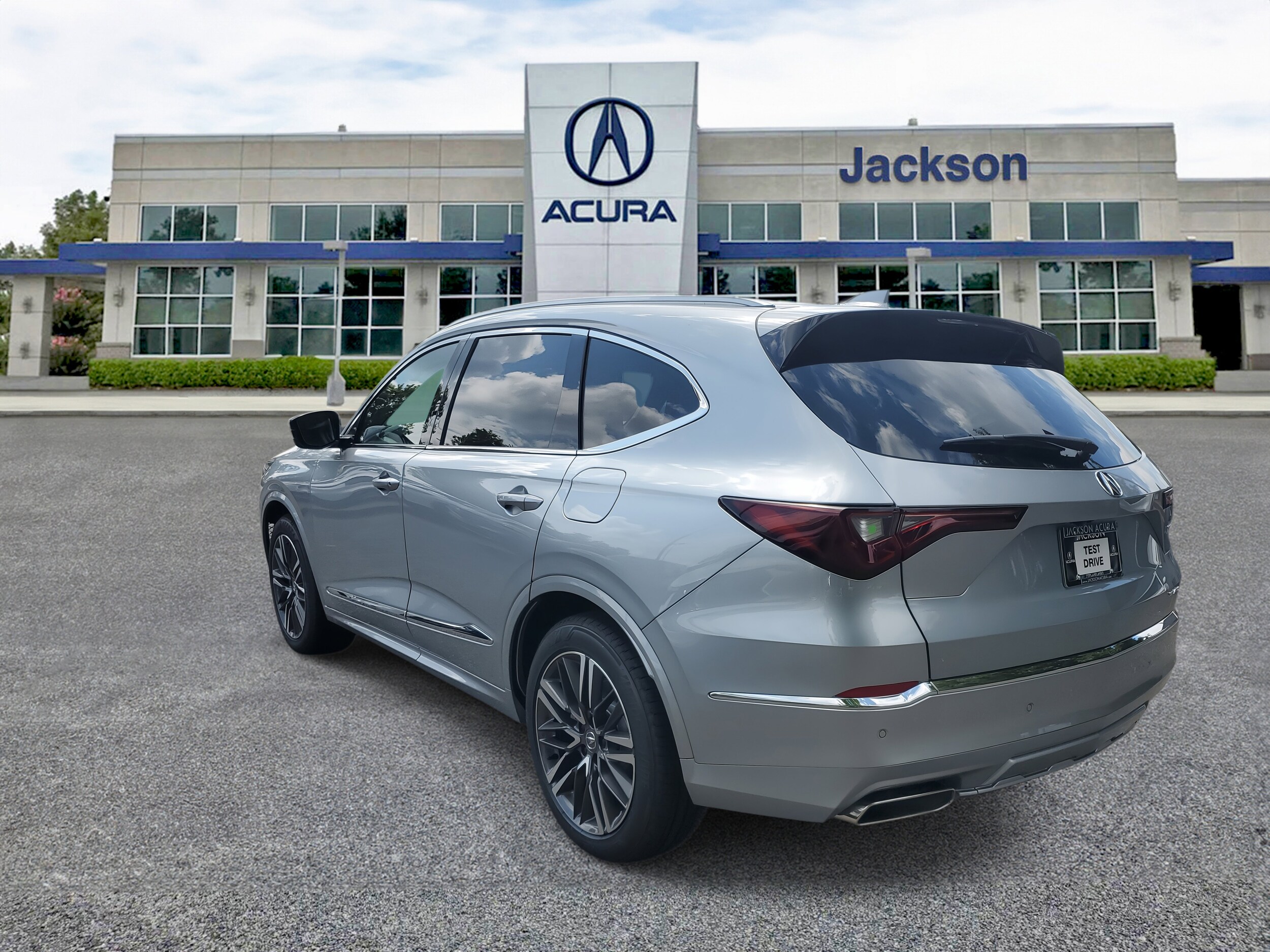 2026 Acura MDX SH-AWD Advance photo 2