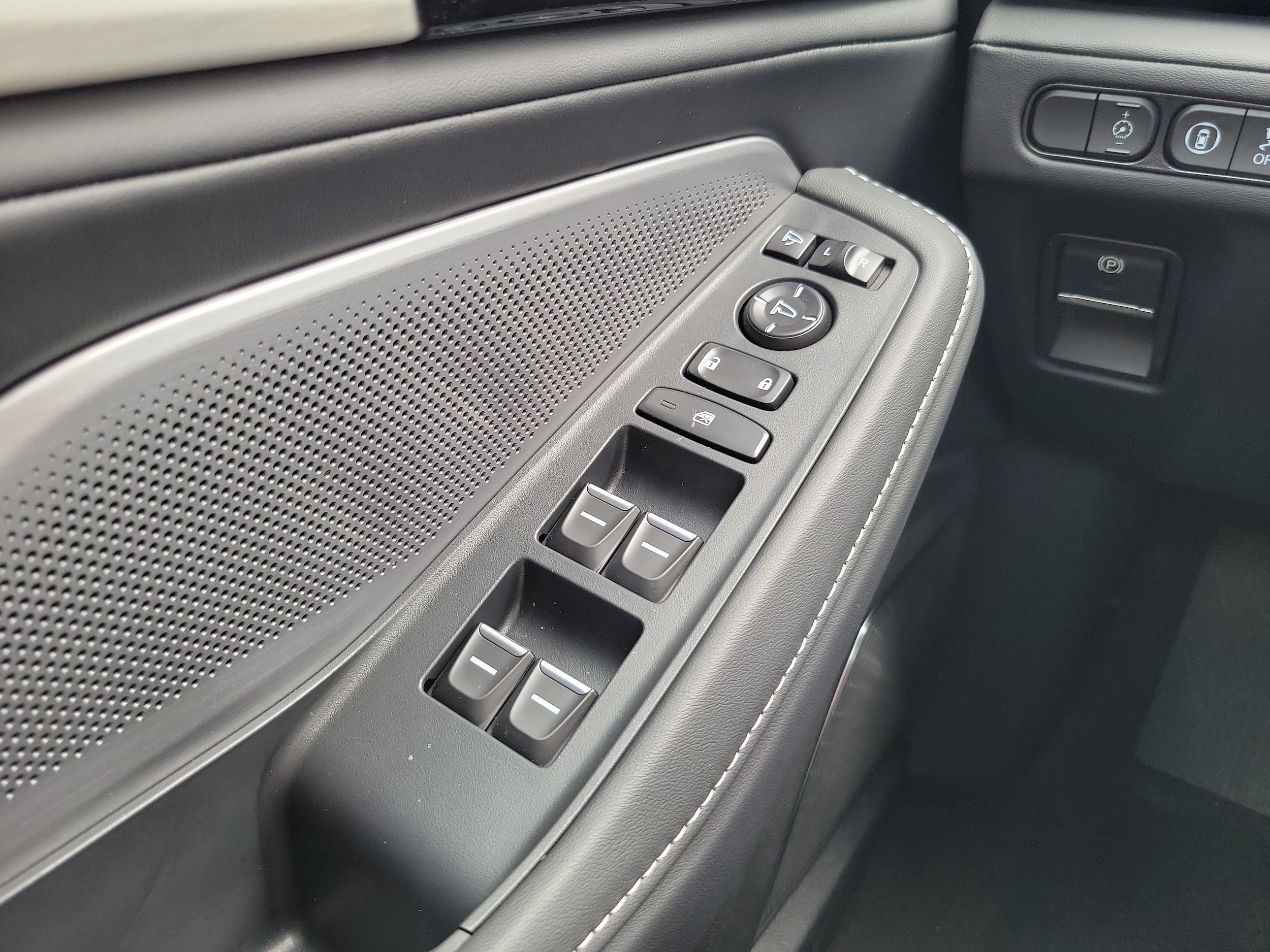 2026 Acura MDX Technology Package - Photo 28