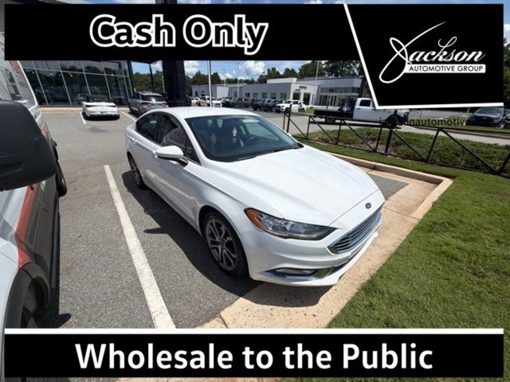 Used 2017 Ford Fusion SE Sedan
