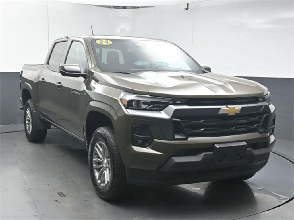 Used 2024 Chevrolet Colorado LT Truck Crew Cab