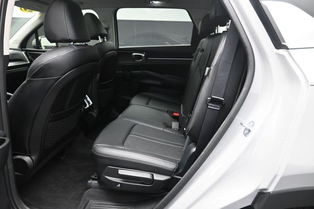 2025 Kia Sorento S - Photo 21